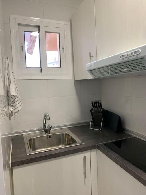 Apartamento Con Encanto Y Piscina Фуeнхирола Екстериор снимка