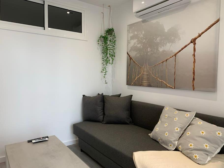 Apartamento Con Encanto Y Piscina Фуeнхирола Екстериор снимка